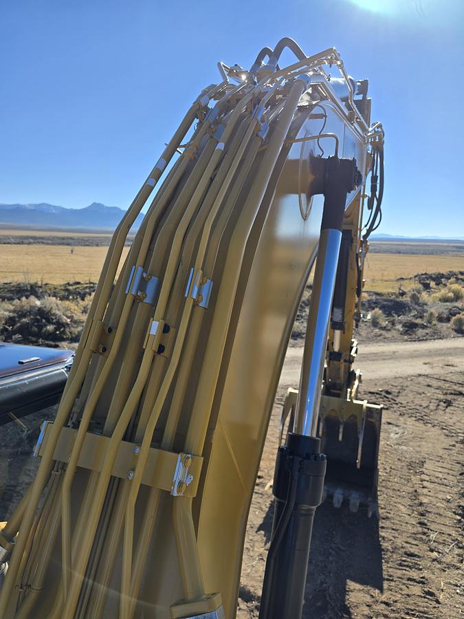 Used 2018 Caterpillar 320 Excavator w/ Thumb