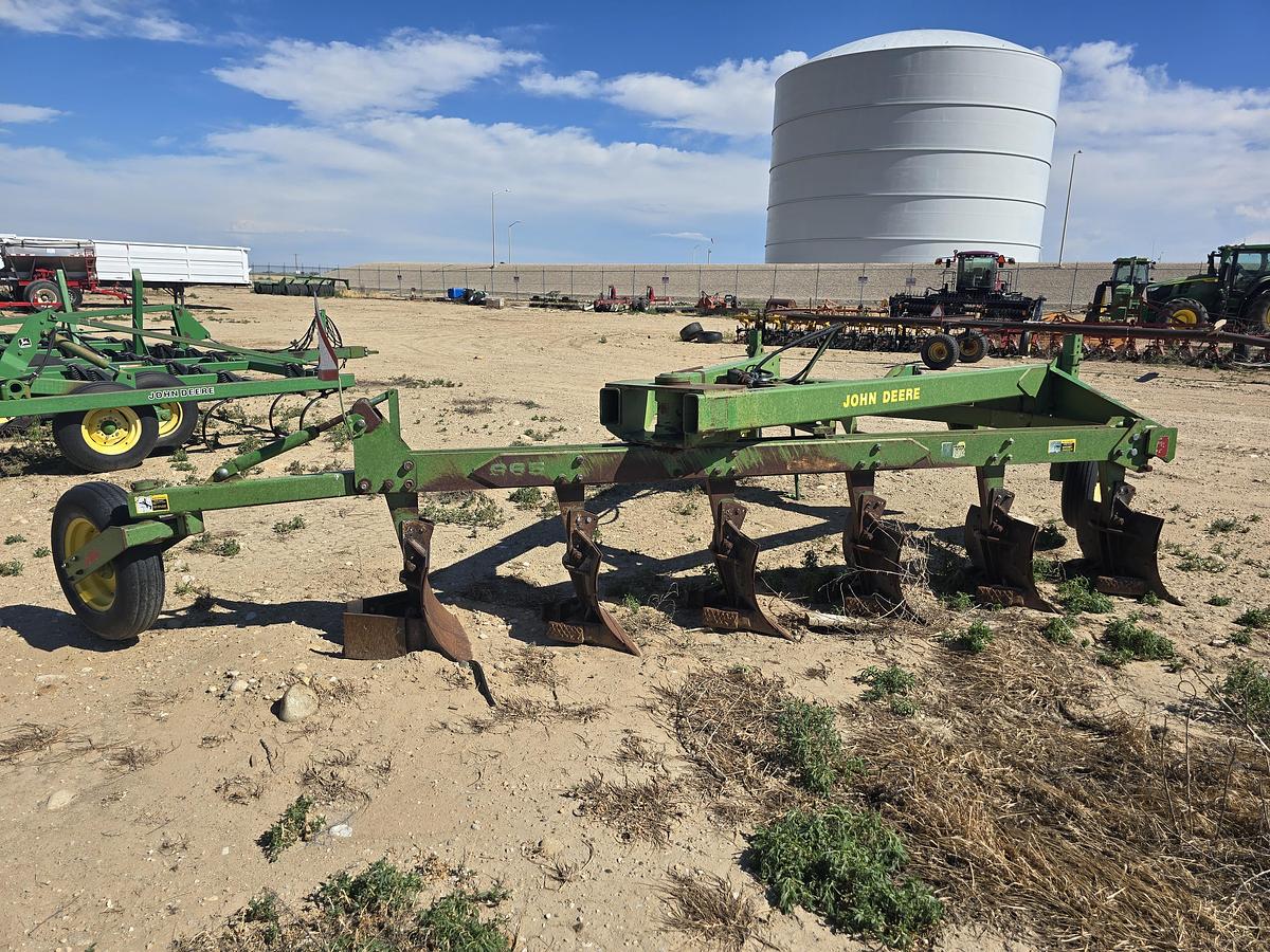 Used John Deere 965 Plow - 6 Bottom