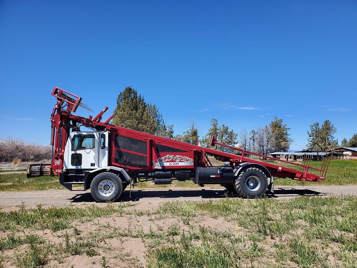 Used 2015 Stinger 6500 Bale Stacker