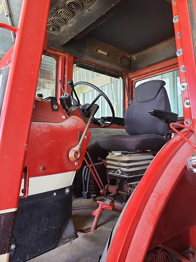 Used International 1066 Tractor w/ 6000 hrs
