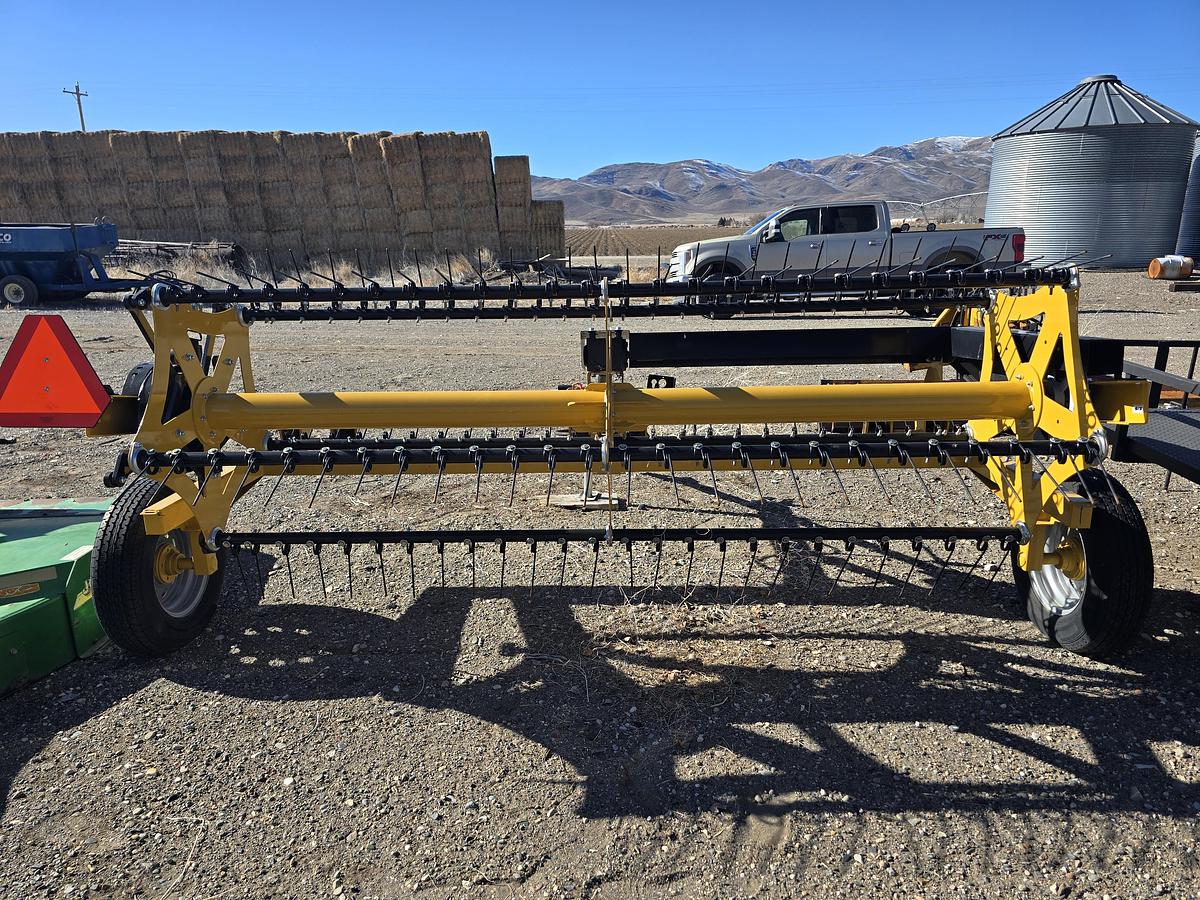 Used Bauman 5910 Hay Fluffer