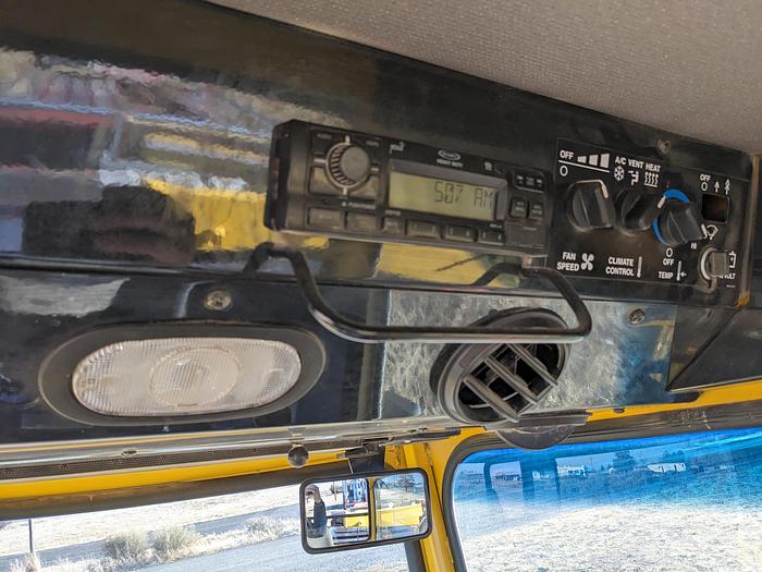 Used 2013 New Holland H9880 Balewagon w/ Mil-Stak + Small Chute - 3400 hrs