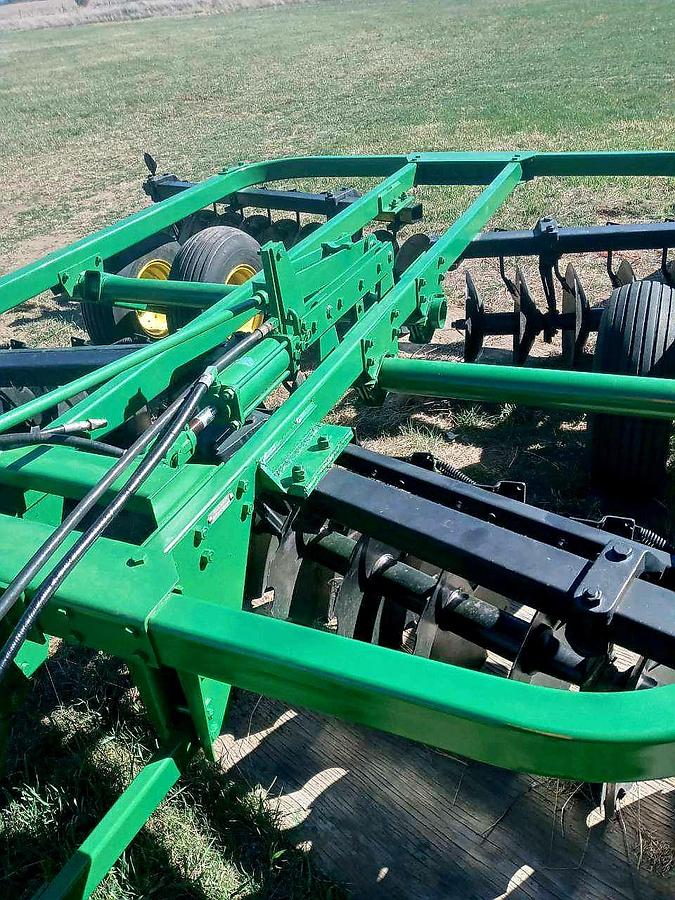 Used 15' John Deere 215 Tandem Disk