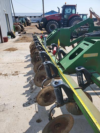Used John Deere 2700 Disk Ripper - 9 Shank