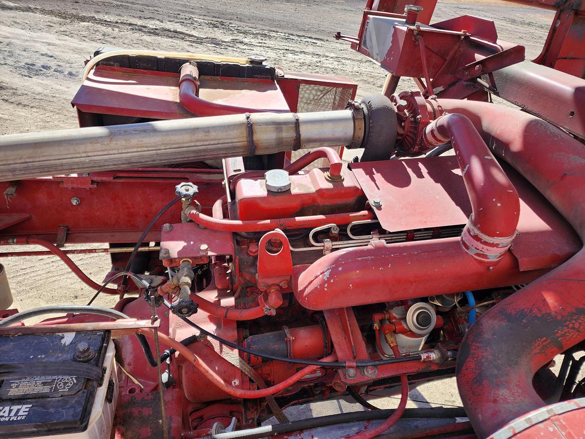 Used 2000 New Holland 1095 Balewagon w/ 3300 hrs