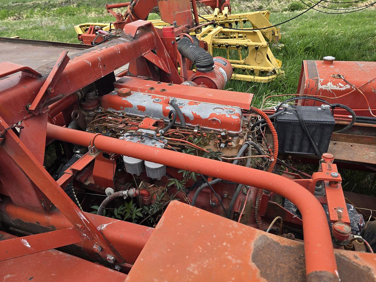 Used New Holland 1075 Balewagon ** Needs Computer **