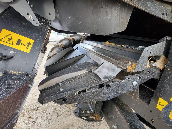 Used 2020 Case IH 9250 Combine w/ 1300 eng hrs