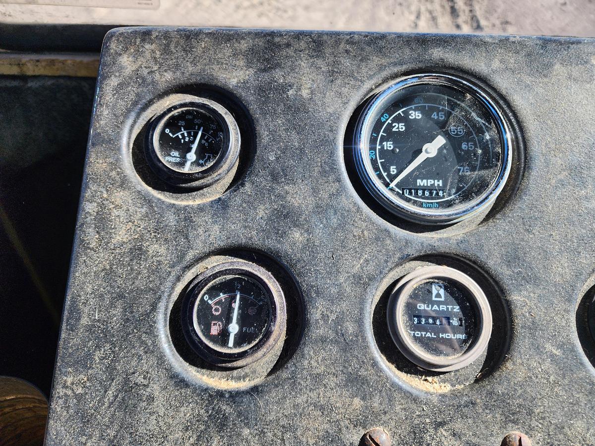 Used 2000 New Holland 1095 Balewagon w/ 3300 hrs