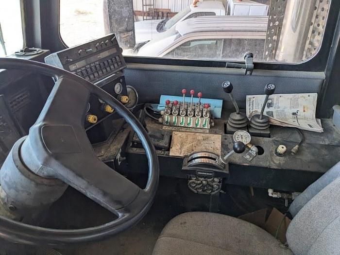 Used Silver Wheels Sprayer w/ 1800 ga. Tank + 70' Boom