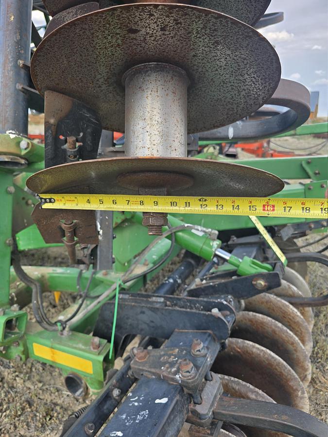 Used 27' John Deere 726 Soil Finisher