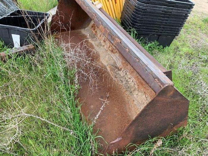 Used New Holland 7740 MFWD Tractor w/ loader