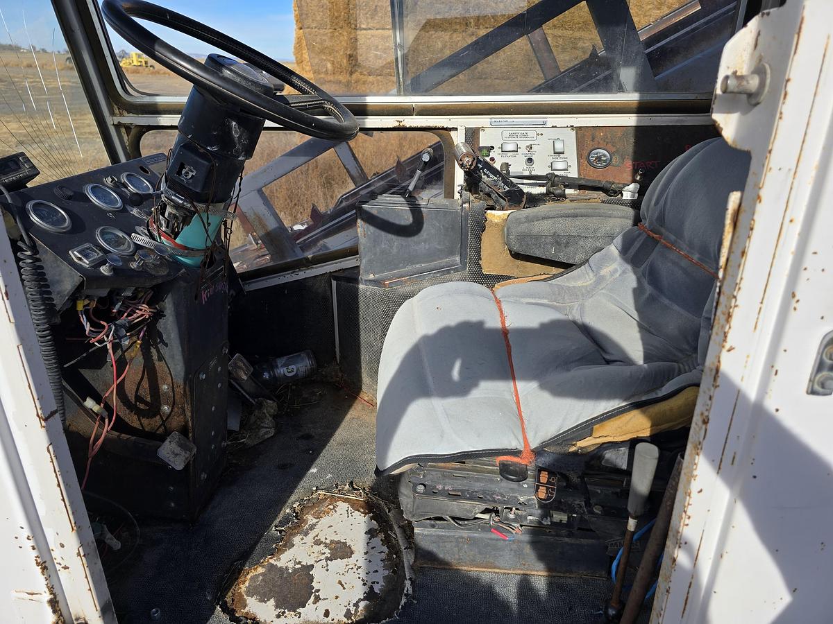 Used Freeman 5000 Bale Stacker