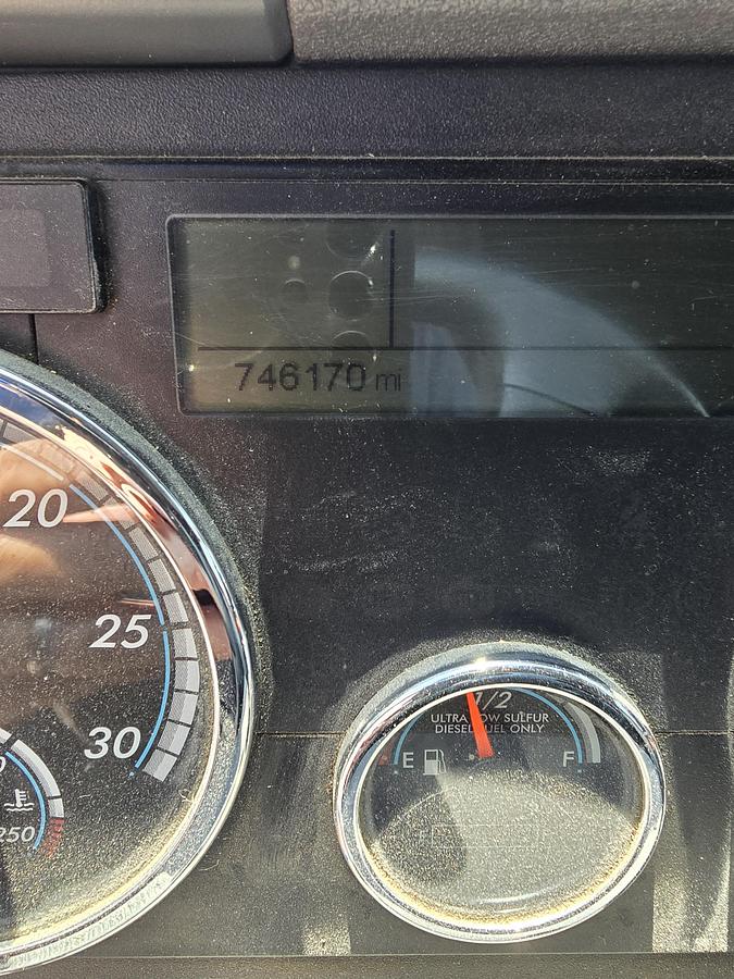 Used 2016 Freightliner Cascadia Sleeper Truck