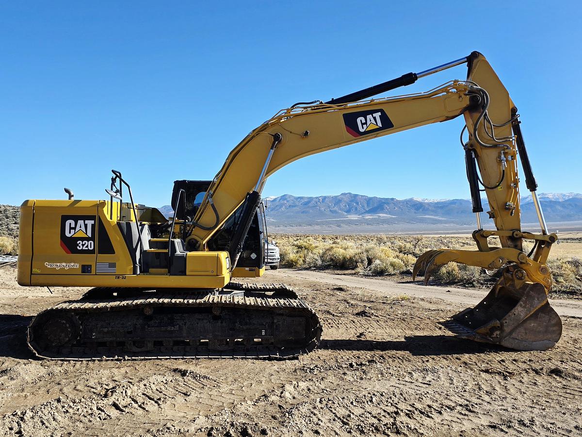 Used 2018 Caterpillar 320 Excavator w/ Thumb