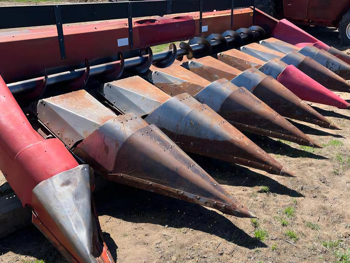 Used Case 1083 Corn Header - 8R30