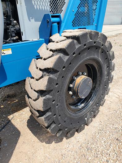 Used 2006 Genie GTH-1056 Telehandler w/ 3800 hrs