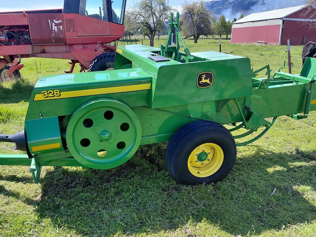Used 2023 John Deere 328 Baler ** Like New **
