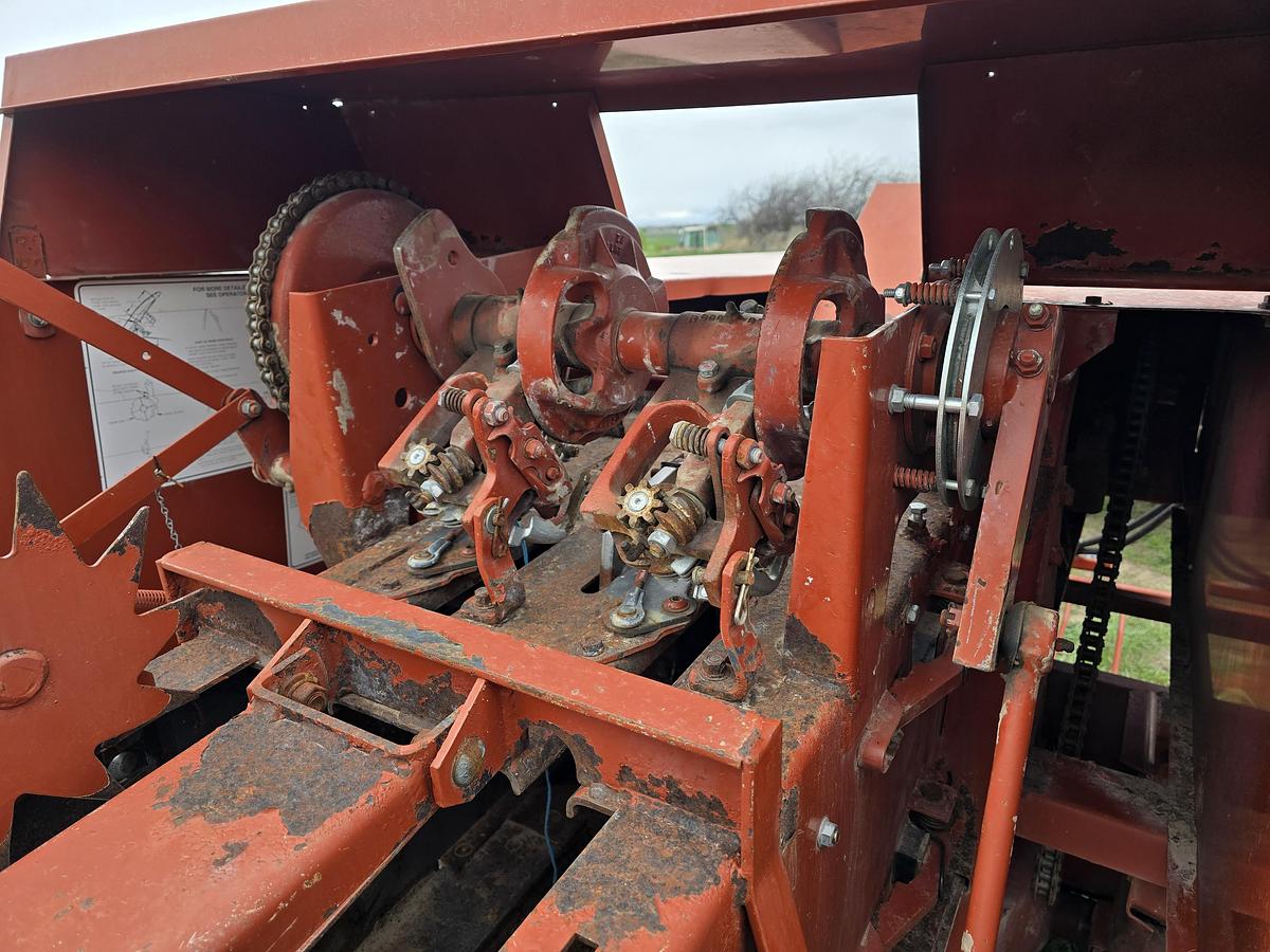 Used 2003 Hesston 4655 Baler