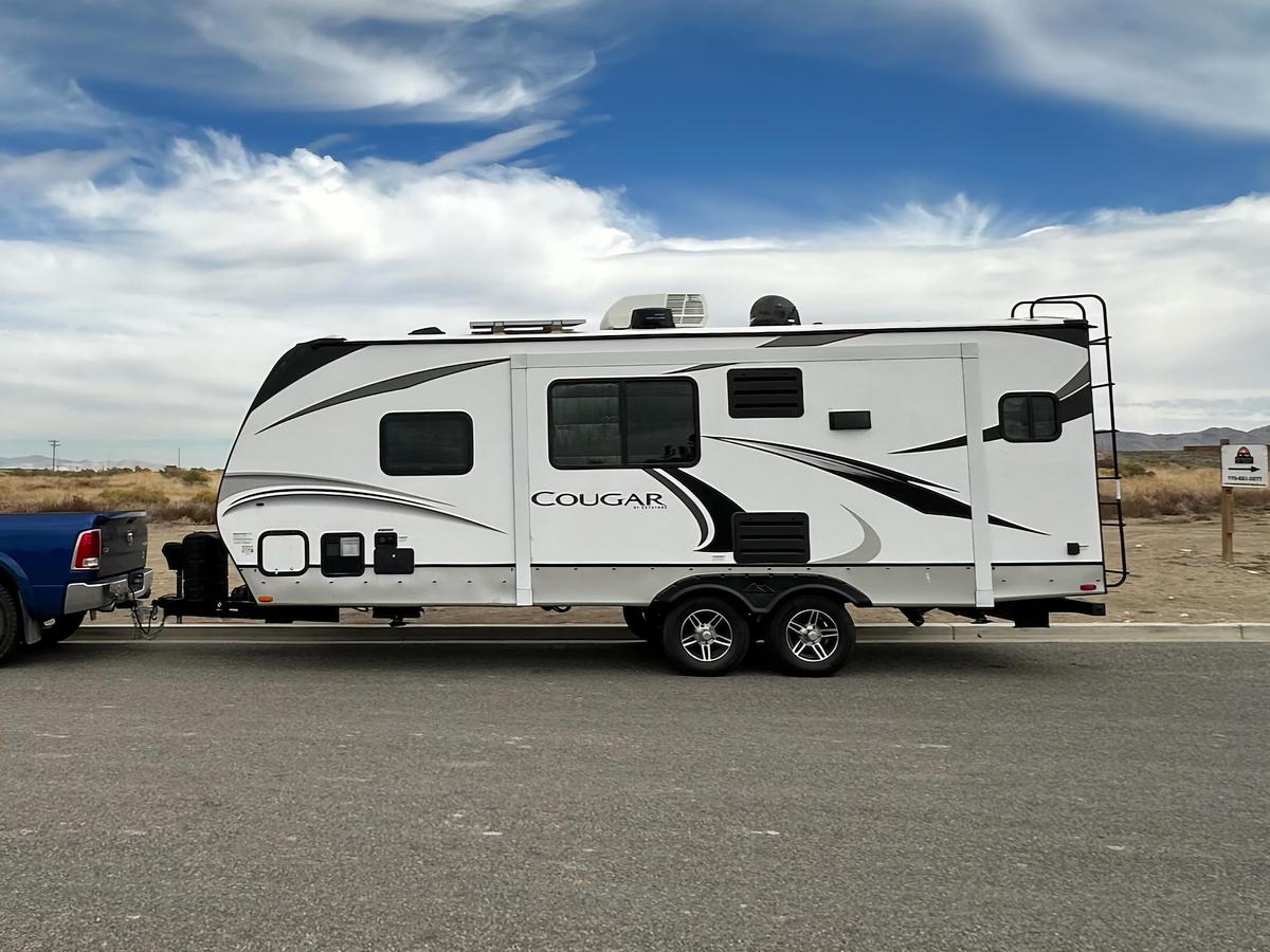 Used 2023 26' Keystone Cougar Travel Trailer