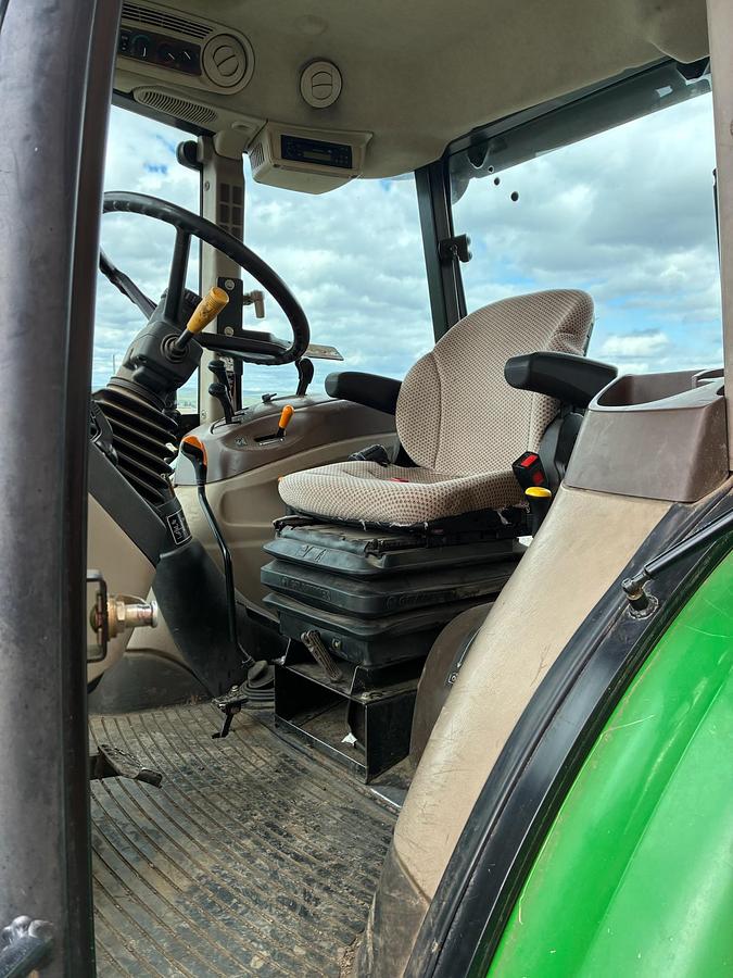 Used 2005 John Deere 5525 Tractor w/ Loader