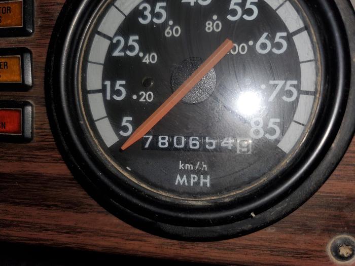 Used Freightliner FLD120 Truck w/ Drop Axle