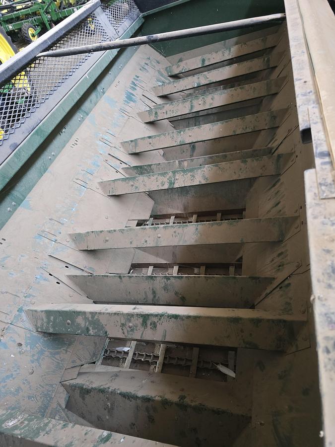 Used Lockwood 4R36 Potato Pick Planter