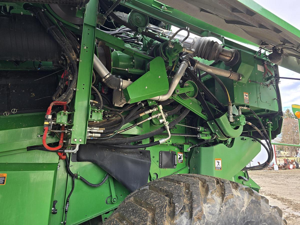 Used 2018 John Deere S780 Combine