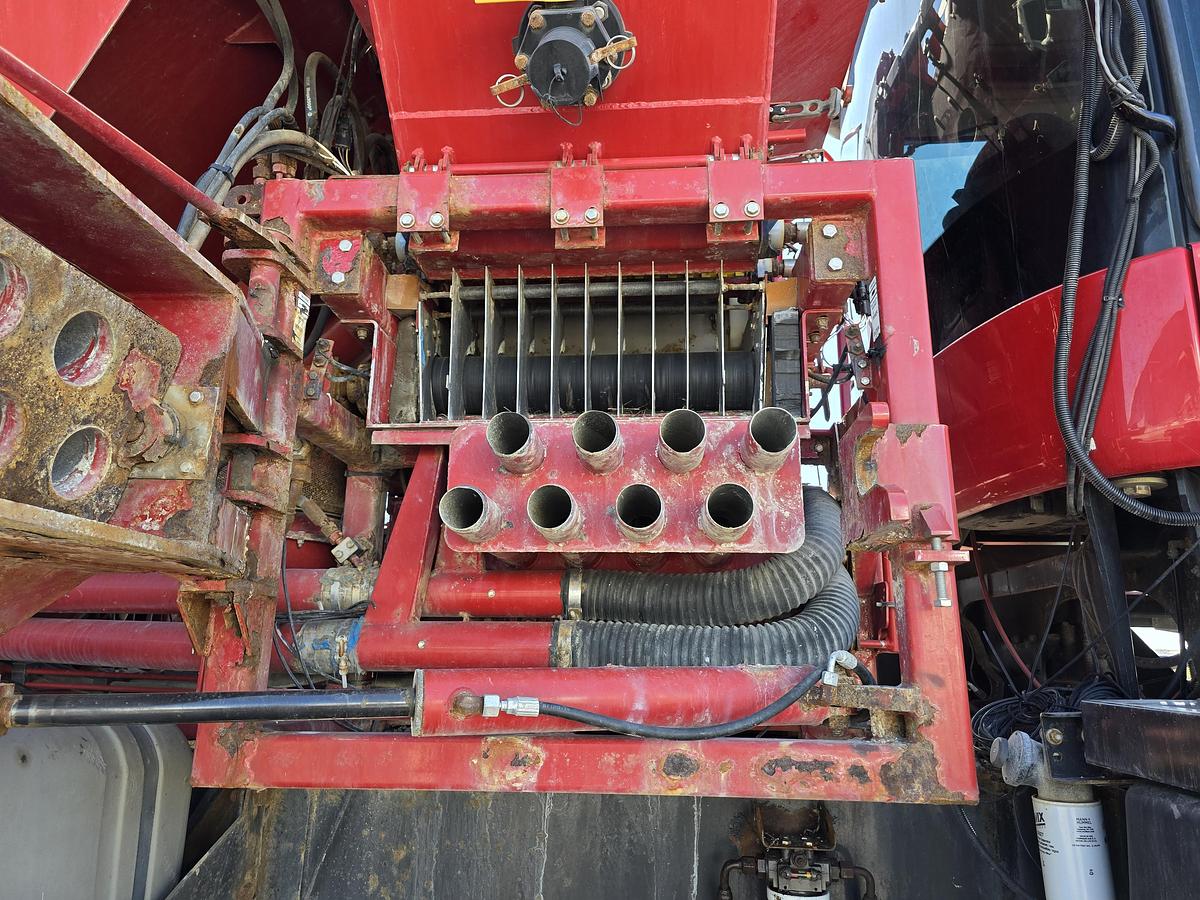 Used 2015 Case Titan 3530 Floater w/ 810 Flex-Air Applicator