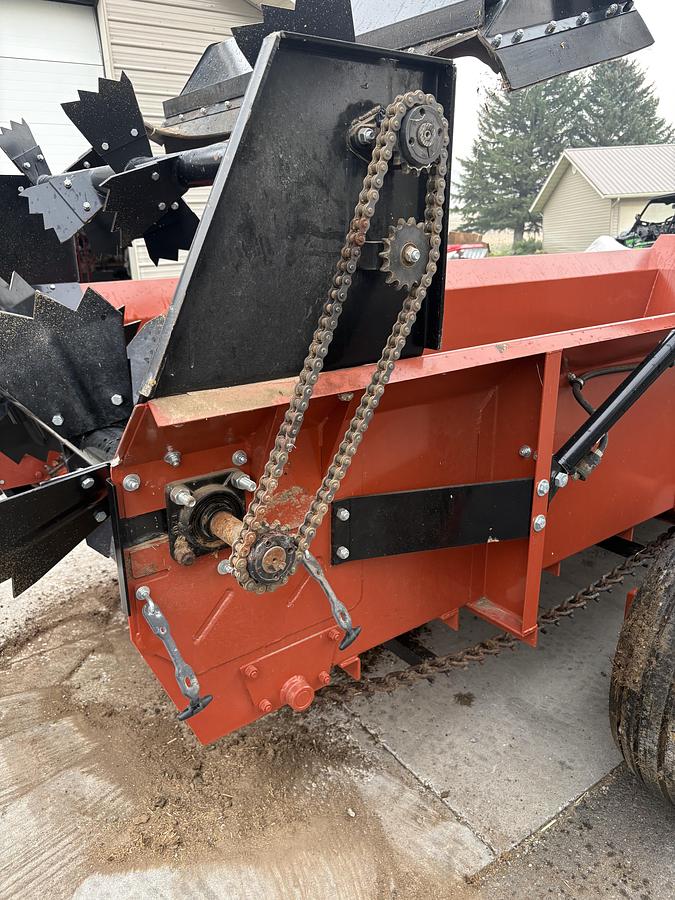 Used 2022 Pequea 250P Manure Spreader ** Like New **