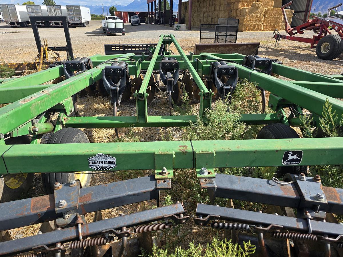 Used John Deere 510 Disk Ripper - 7 Shank