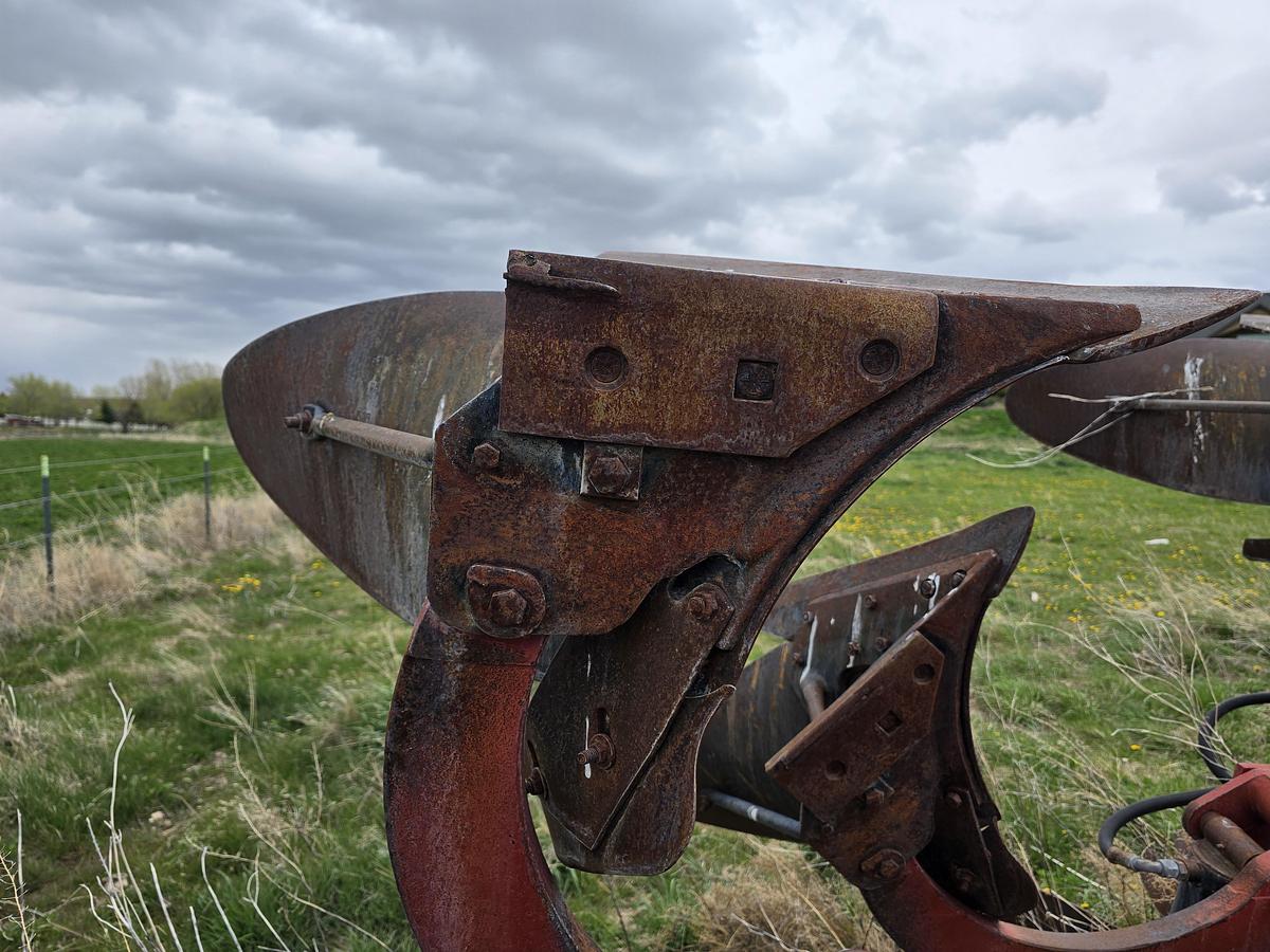 Used Case 145 Plow w/ Hyd Reset - 4 Bottom