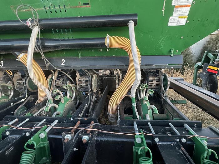 Used 2018 Lockwood 606 Air Series 6 Row Potato Planter