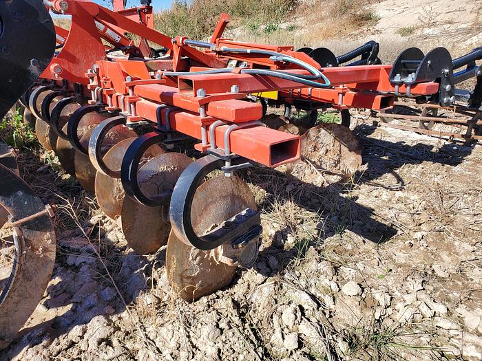 Used 2015 Kuhn Krause 4855 Disk Ripper - 11 Shank