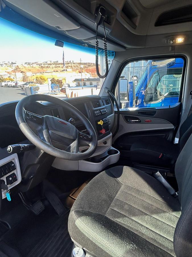 Used 2022 Peterbilt 579 Truck ** New Engine **