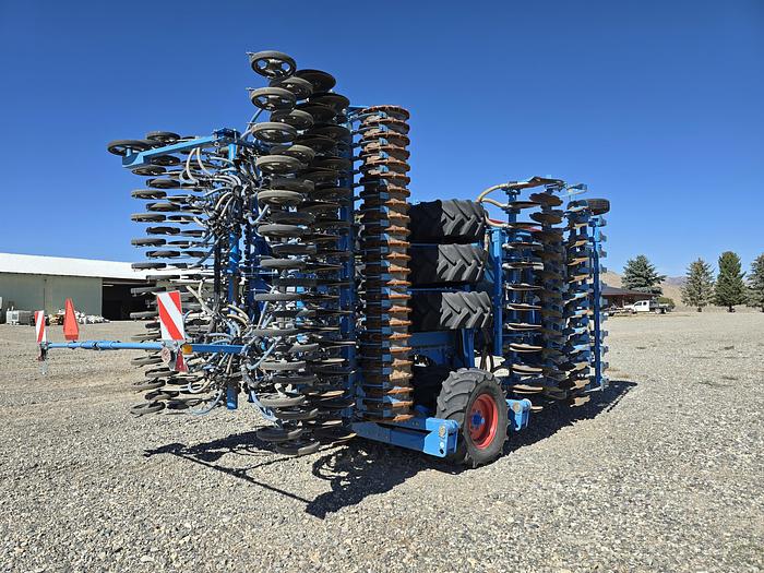 Used 2022 Lemken Compact Solitair 9K Precision Planter