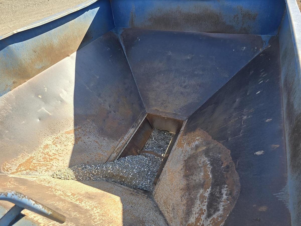 Used Oteco A100 Pivot Track Filler