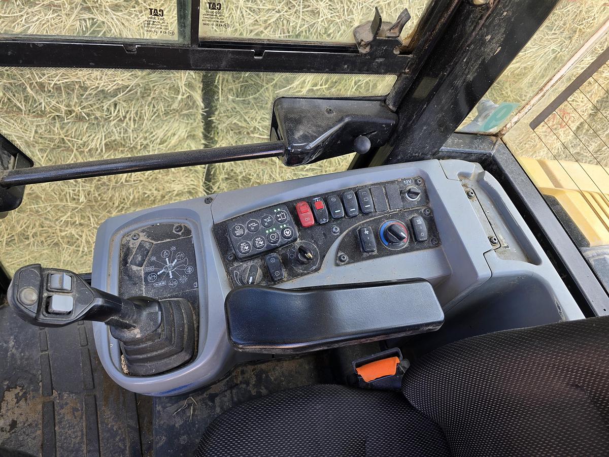 Used 2022 Caterpillar 908M Wheel Loader ** Going to Auction **