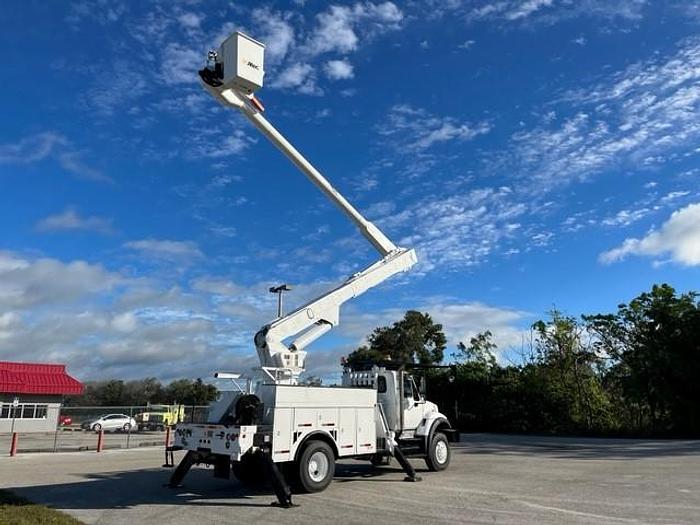 Used Altec AM55E-MH 60ft Bucket Boom with Material Handler on 2006 International 4300 4x4 Utility Truck - C00287