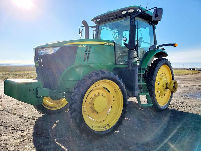 Used 2013 John Deere 7200R Tractor w/ IVT