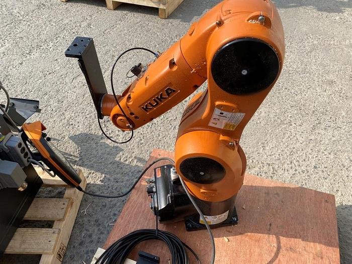 Used 2015 Kuka KR C4 + KR 6 R700 Sixx Robot
