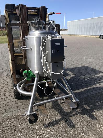 Used Process tank with 100 liter volume