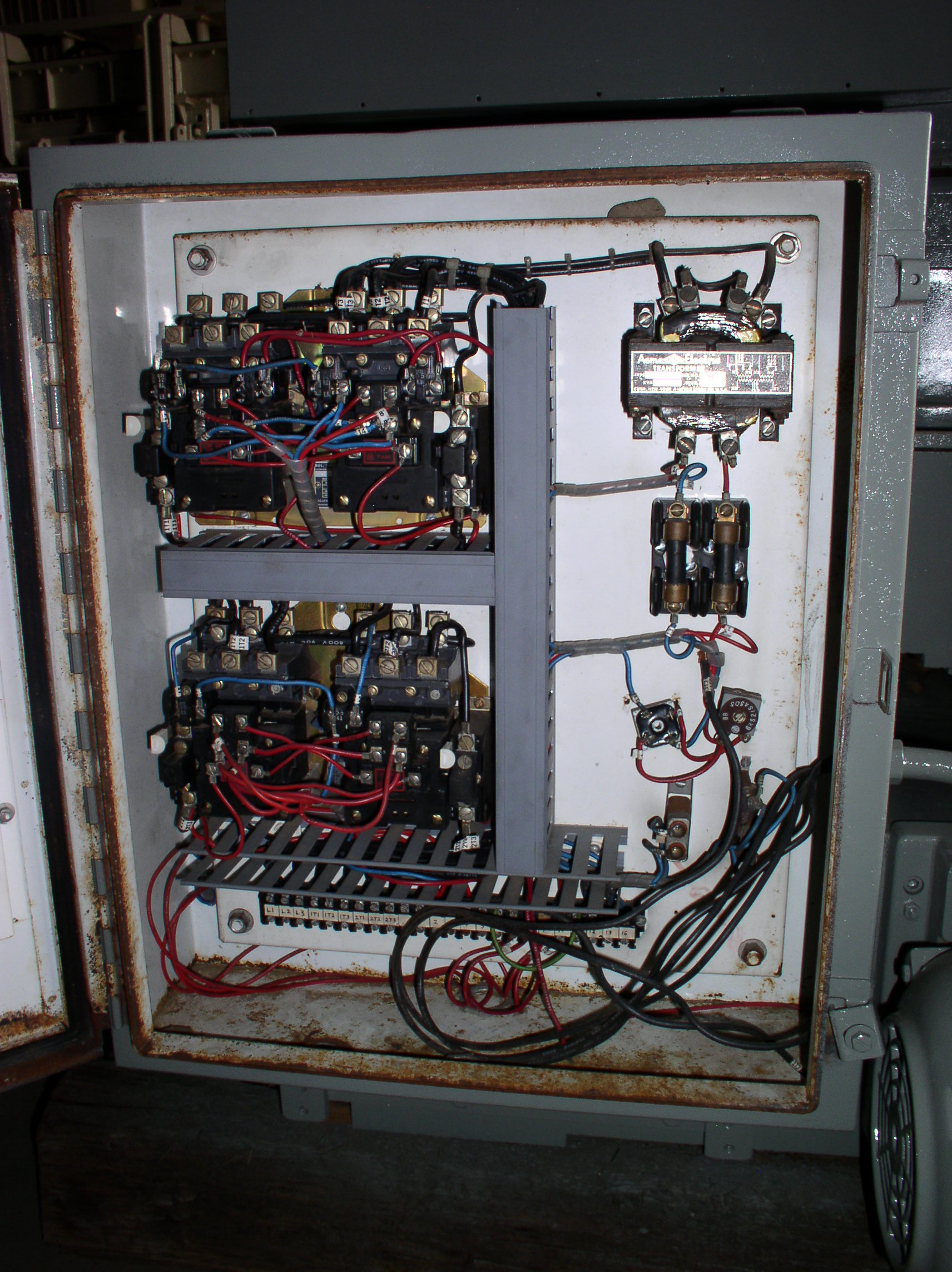 Used 60" x 72" Cincinnati Gilbert Rotary Table with Z Axis