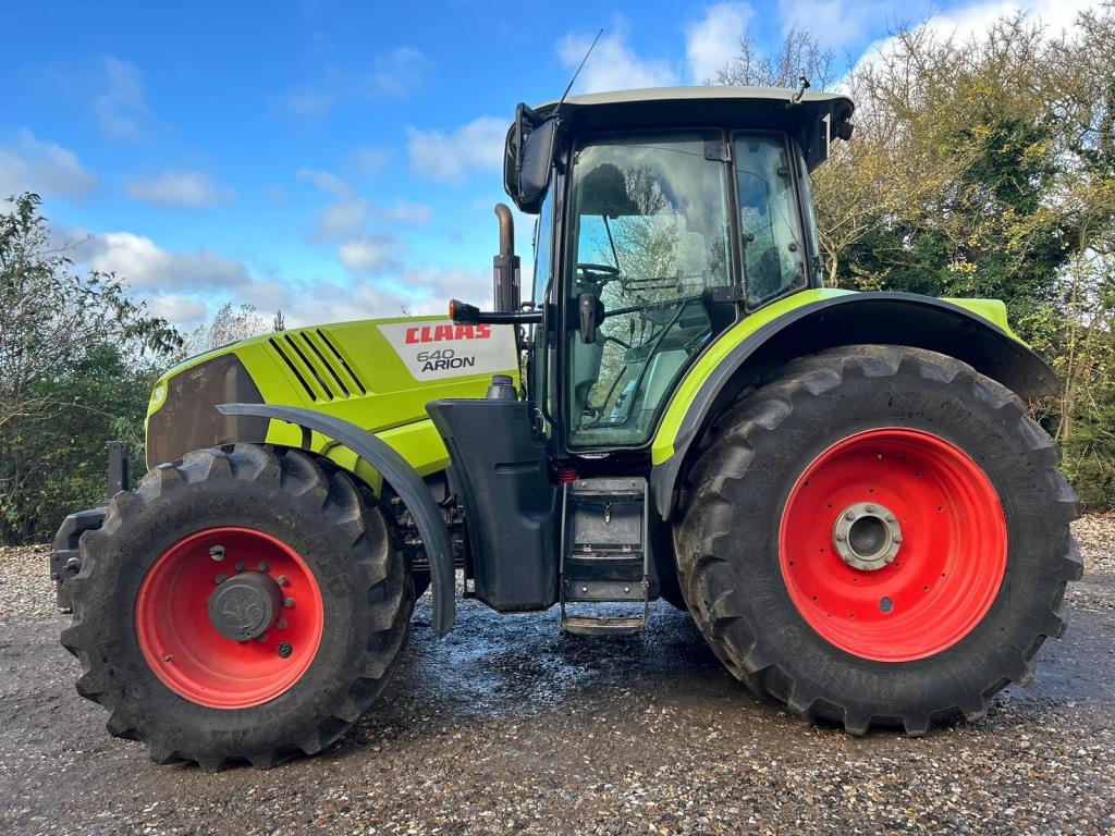 Used Claas Arion 640 4wd Tractor