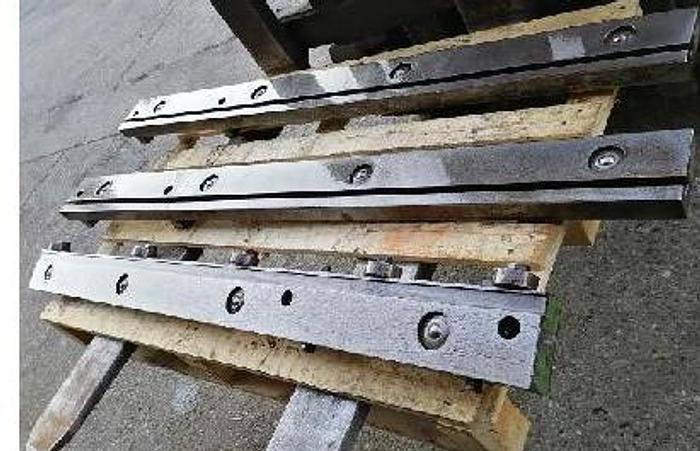 Usato 1999 CESOIA IDRAULICA FARINA DA 3050 X 20 TIPO 320 SN