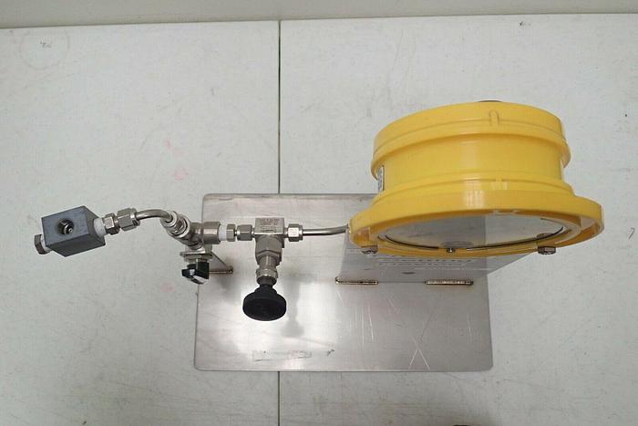 Used 3D Instruments 25544-32B14 2000 PSI Test Gauge Pressure Setting Device 1/4% Accu