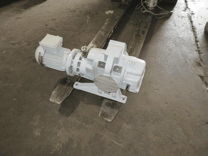 Used RUVAC LEYBOLD VACUUM PUMP – 1.5 HP