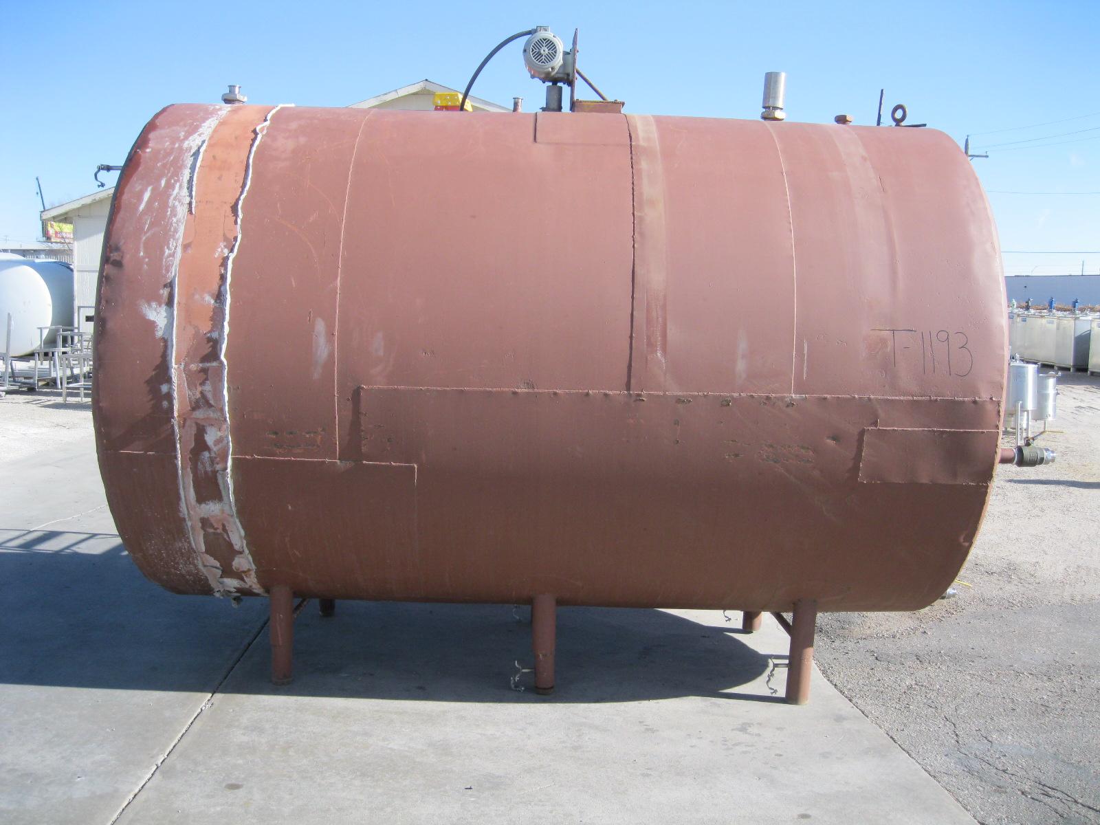 Used 3000 GALLON STORAGE TANK WITH AGITATOR AND SPRAYBALL