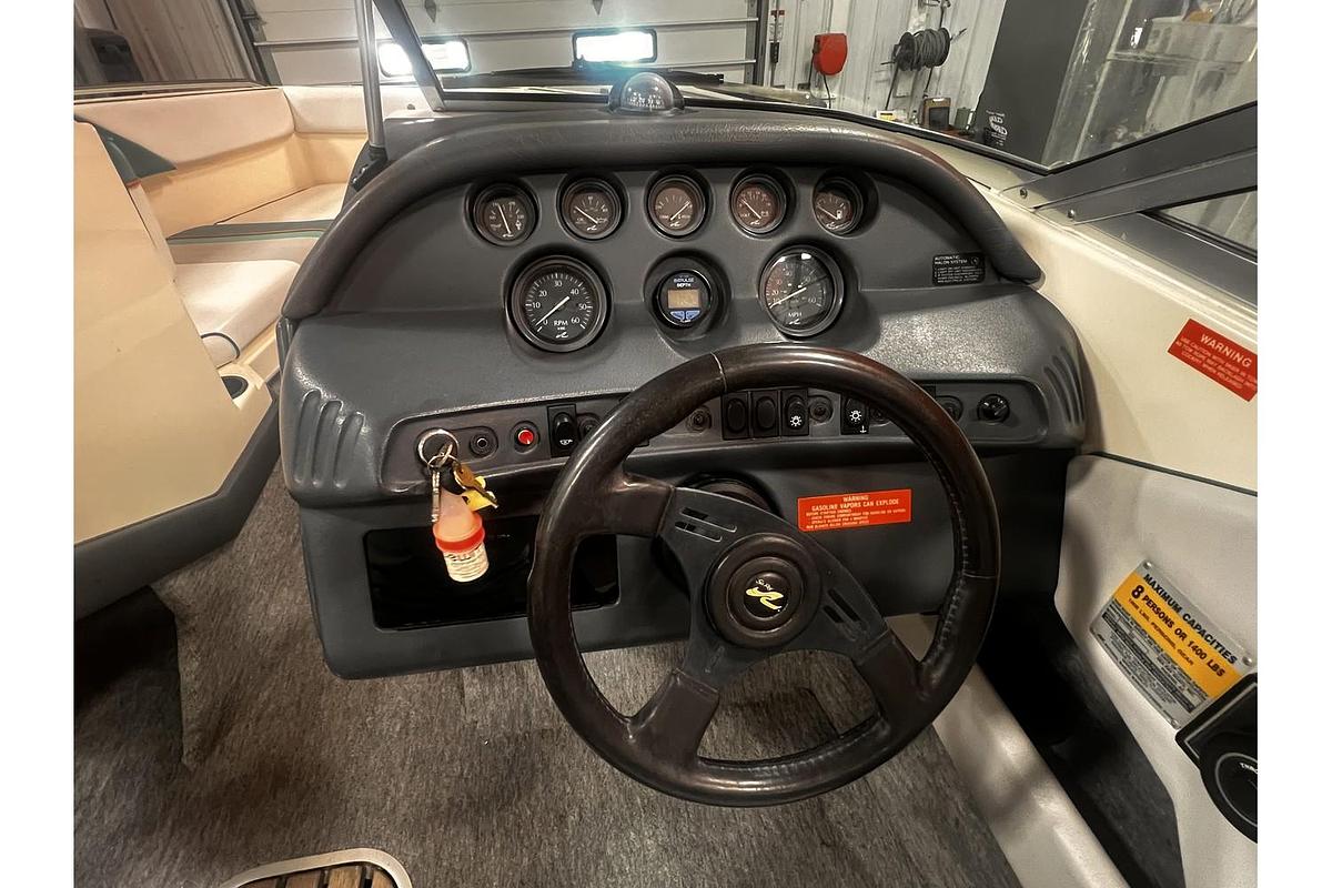 Used 1992 Sea Ray 220 Bow Rider