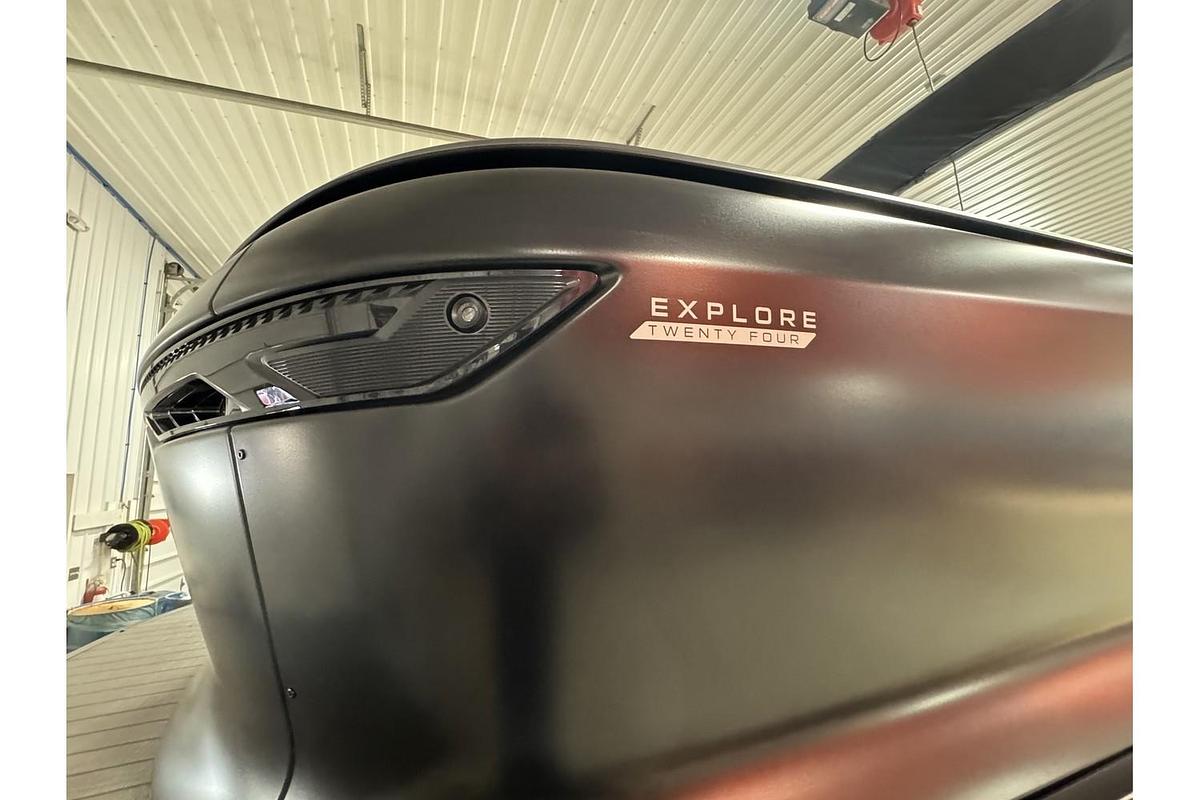 2025 Manitou Explore 24 Navigator