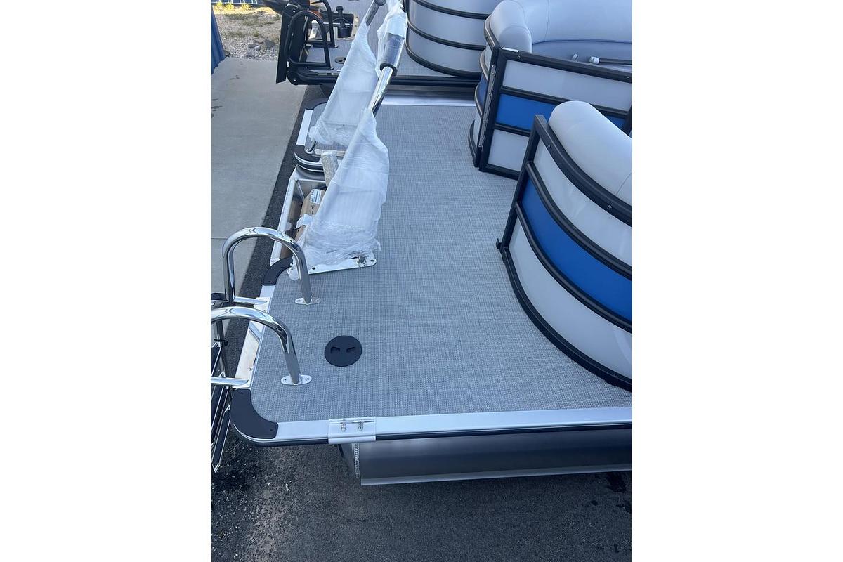 2026 Bentley Pontoons 223 Bolt